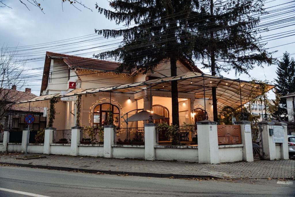 Готель Casa Del Sole Алба-Юлія Екстер'єр фото